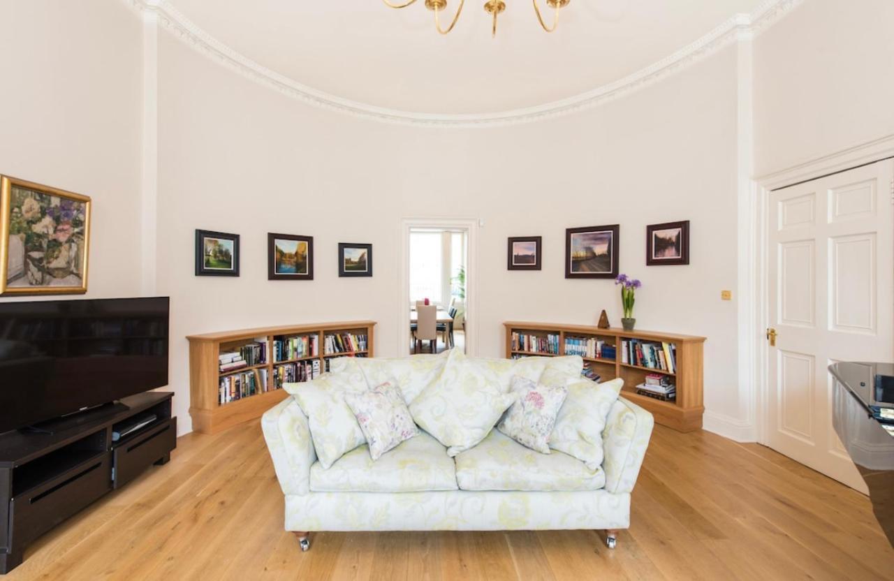 Luxurious City Centre Self Catering Apartment エディンバラ エクステリア 写真