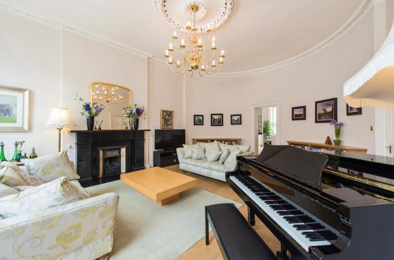 Luxurious City Centre Self Catering Apartment エディンバラ エクステリア 写真