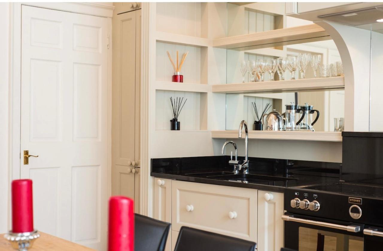Luxurious City Centre Self Catering Apartment エディンバラ エクステリア 写真